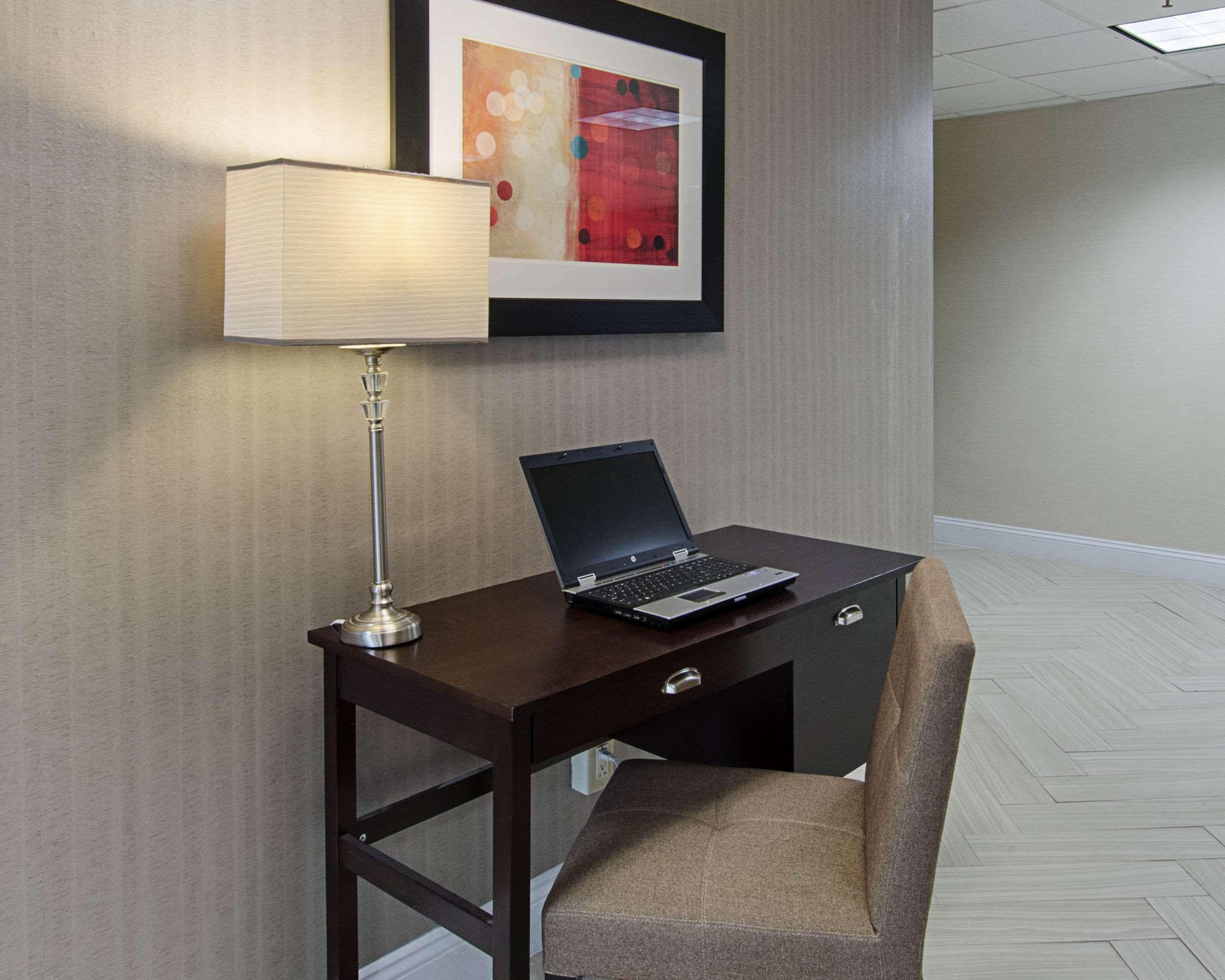 Quality Inn & Suites Ουόρστερ Εξωτερικό φωτογραφία