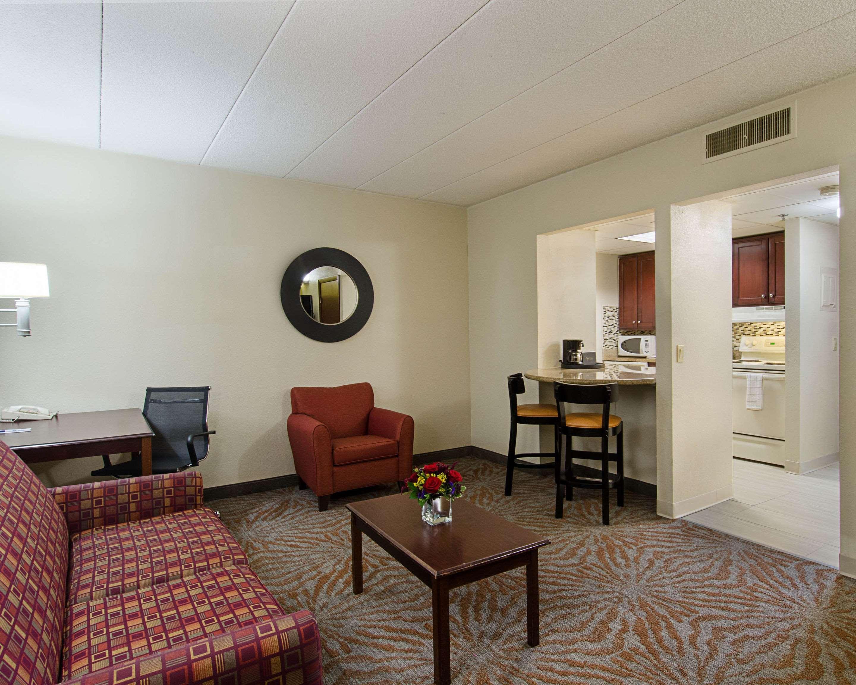 Quality Inn & Suites Ουόρστερ Εξωτερικό φωτογραφία