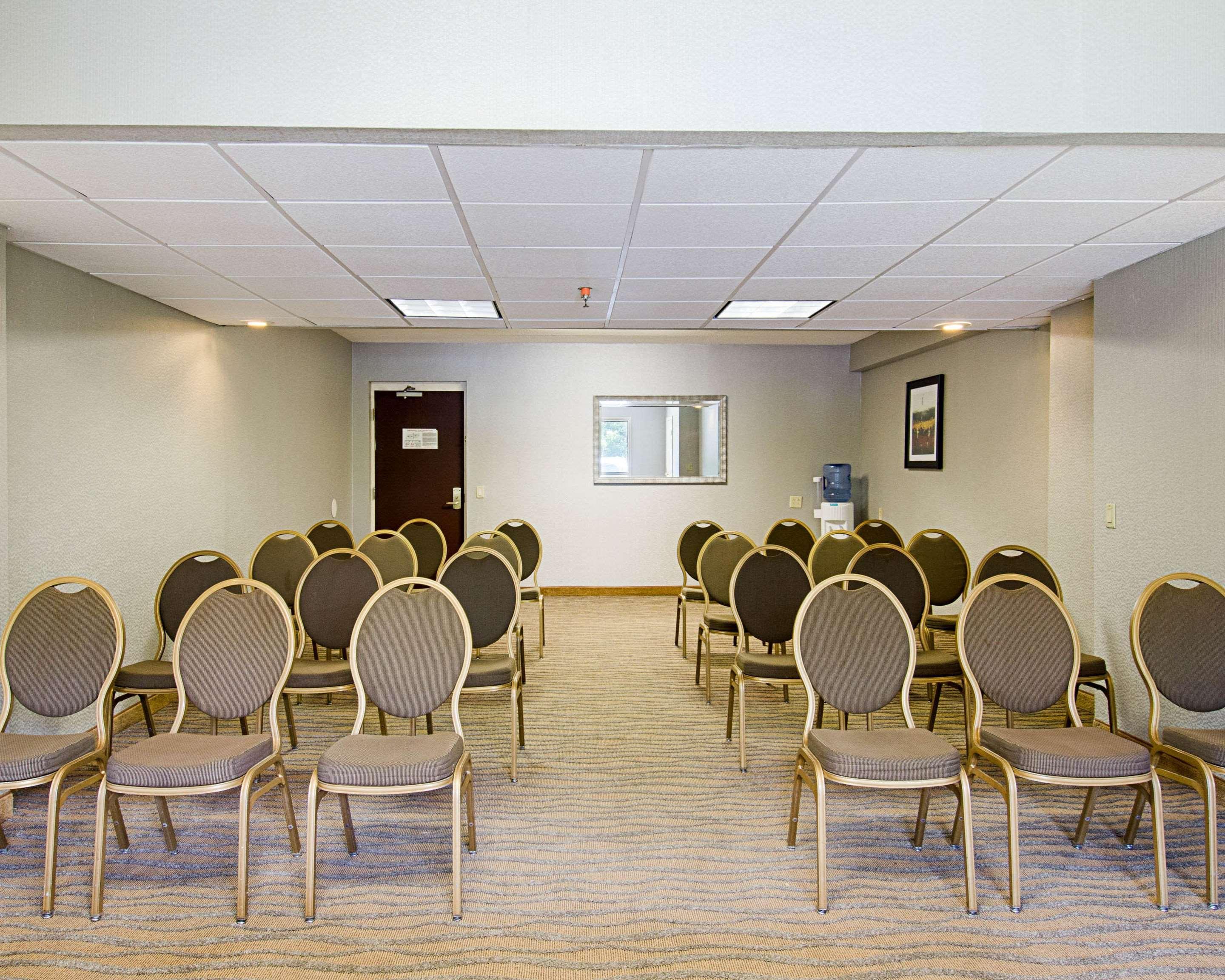 Quality Inn & Suites Ουόρστερ Εξωτερικό φωτογραφία