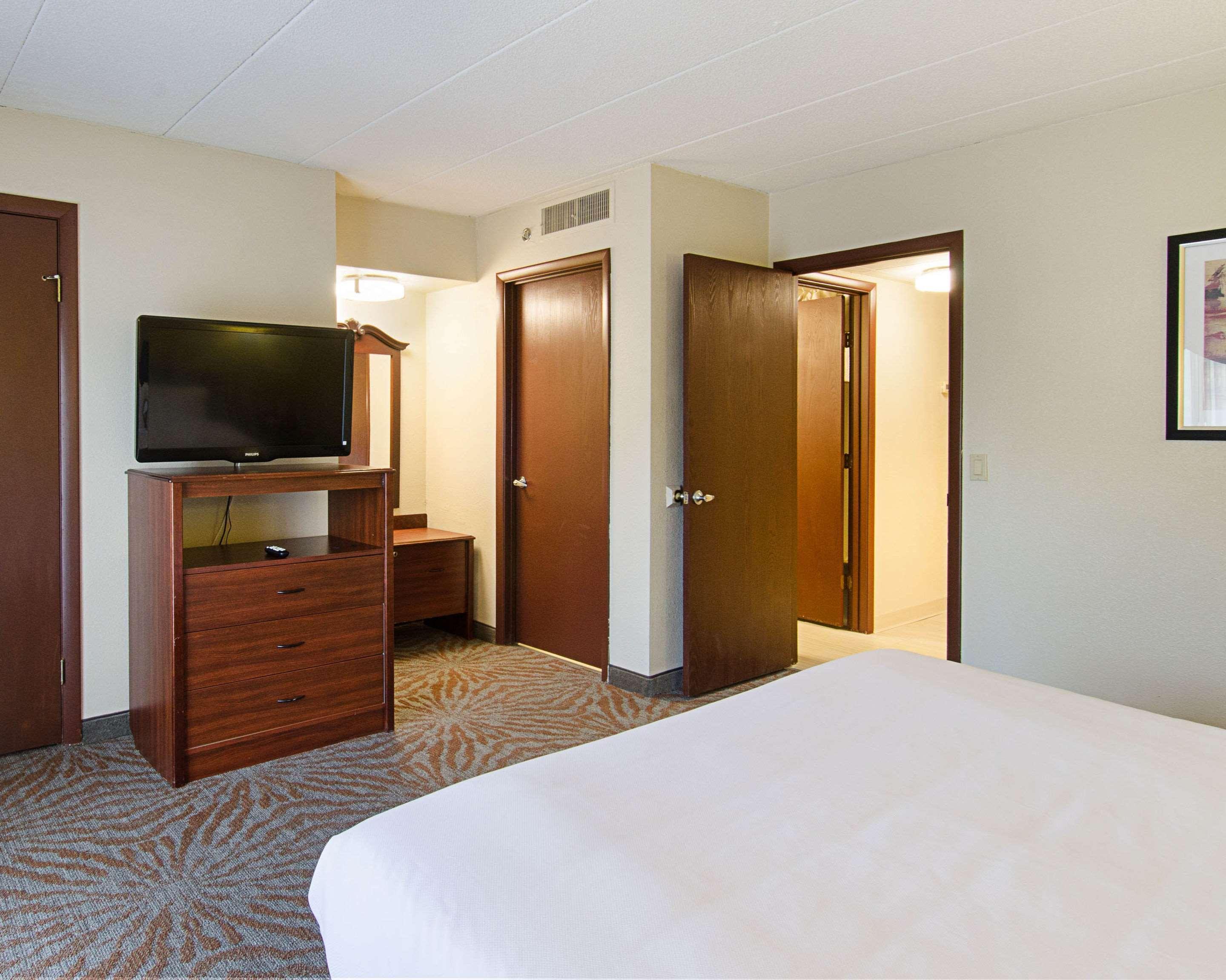 Quality Inn & Suites Ουόρστερ Εξωτερικό φωτογραφία