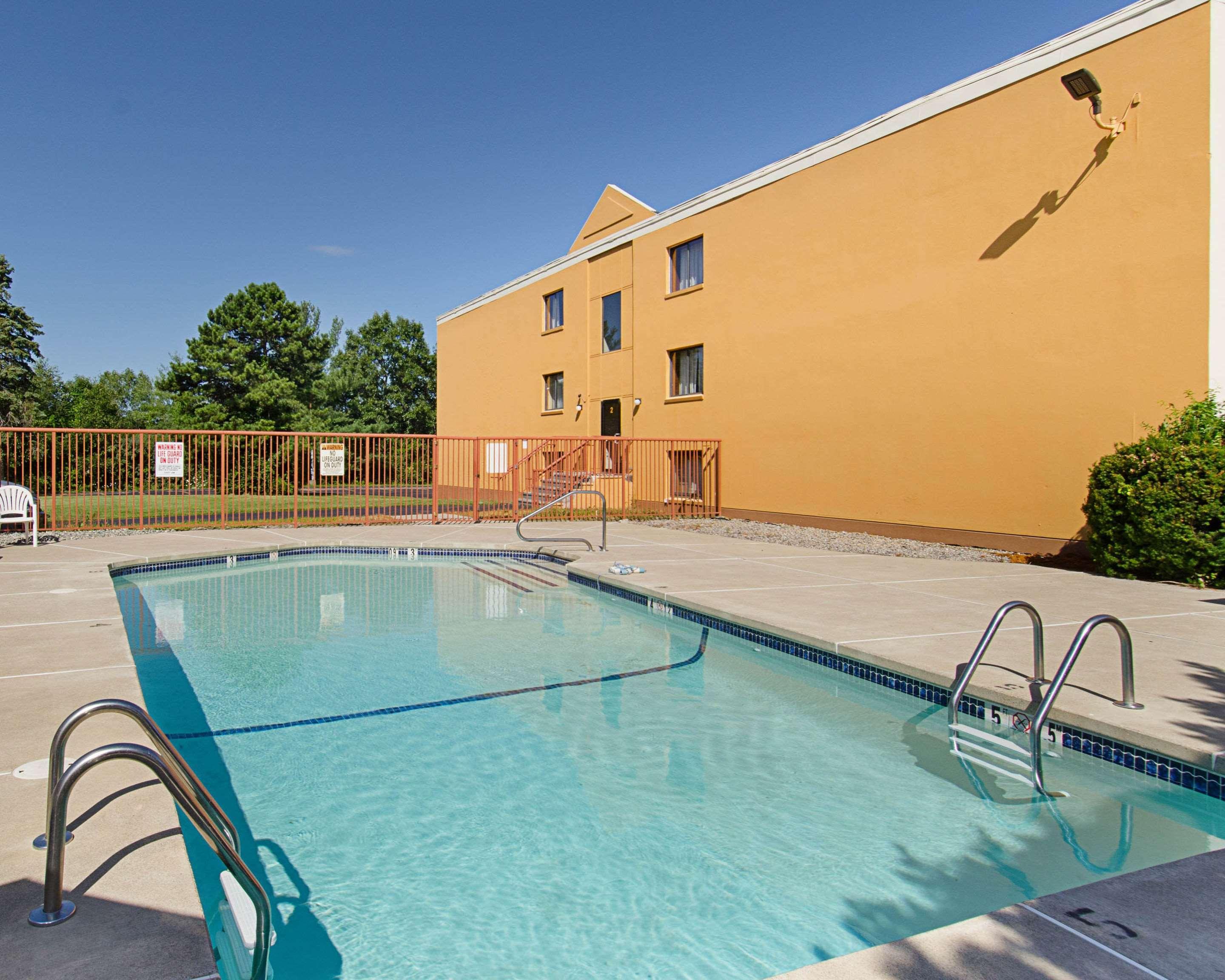 Quality Inn & Suites Ουόρστερ Εξωτερικό φωτογραφία